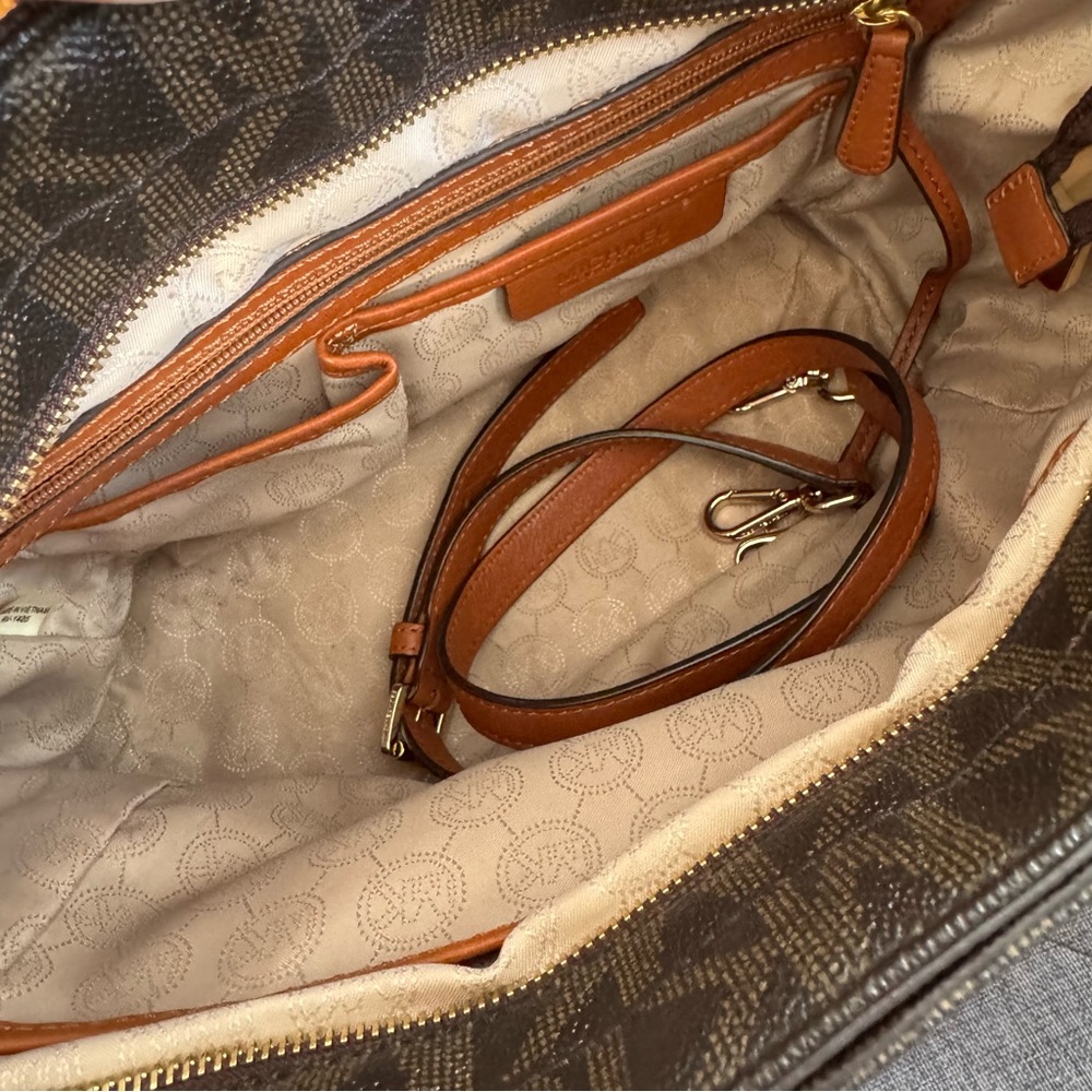 Michael Kors Signature Brown Shoulder Bag - Picture 5 of 5